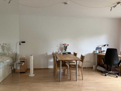 Vollausgestattetes, möbliertes Appartement in Bonn-Beuel | Fully equipped, furnished flat in Beuel