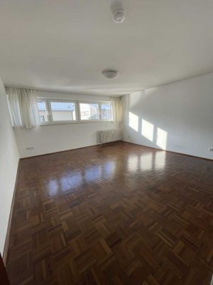 1 Zimmer Küche Bad Wohnung zu vermieten