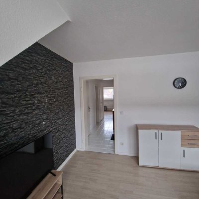 Schöne helle Dachgeschoss-Whg. in Duisburg-Huckingen