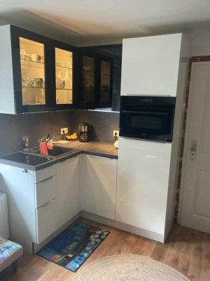 Ansprechende und vollständig renovierte 1-Raum-Souterrain-Wohnung in Arnsberg