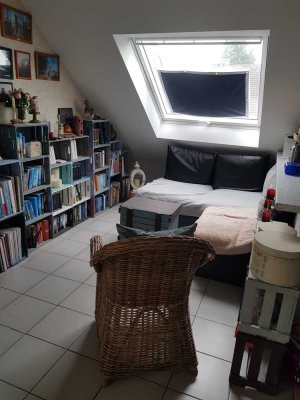 SCHÖNE DACHGESCHOSS 1. ZI.-WHG MIT BALKON IN BERGHEIM