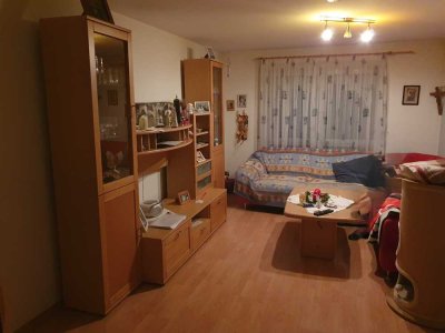 Exklusive 2-Zimmer-Wohnung mit Balkon und EBK in Ichenhausen
