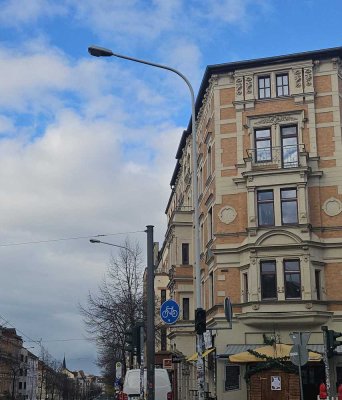 Stilvoll wohnen in Halle – 4-Zimmer-Wohnung in begehrter Lage - Ludwig-Wucherer-Straße 75