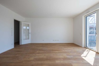 Platz ohne Ende! Große 5-Zimmer-Wohnung mit EBK, Balkon und 2 Badezimmern