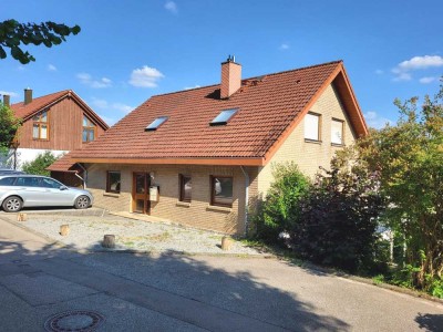 Ansprechendes 3-Familien Haus!  EG-Wohnung unbewohnt  -Ruhige Wohnlage-