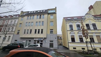 Exklusive 3,5-Zimmer-Wohnung mit EBK in Berlin Adlershof (Treptow)