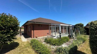 Gepflegter Bungalow mit Wintergarten u. Carport