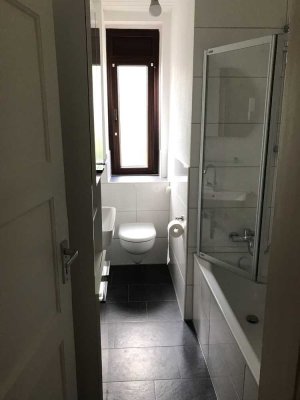 5-Zimmer WG Wohnung (3 Schlafzimmer) 2. OG in Bochum-Hamme