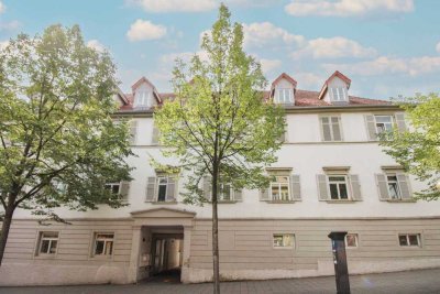 Charmante 2-Zi-Wohnung im denkmalgeschützten Stadthaus mitten im kulturellen Herzen von Ludwigsburg