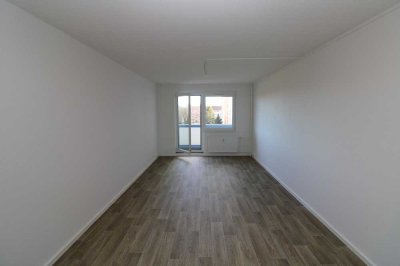 4-Raum-Wohnung mit Aufzug, Wanne & Balkon...einfacher gehts nicht!!!
