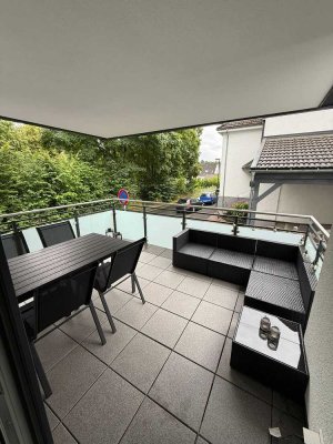 Exklusive 2-Raum-Hochparterre-Wohnung mit gehobener Innenausstattung mit Balkon und EBK in Olpe