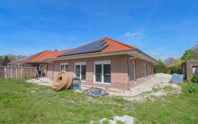 6576 - Nachhaltig leben, stilvoll wohnen - Energieeffizienter Neubau-Bungalow mit Garage