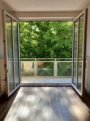 Kleines Schmuckstück in Baldham: Neues Bad * Neue Küche * Traum-Balkon * nur 5 Gehminuten zur S-Bahn