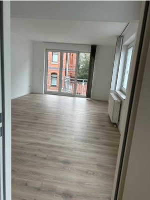 Geschmackvolle lichtdurchflutete 3-Zimmer-Wohnung mit Balkon und Gäste-WC