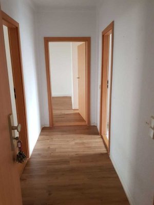 günstige 3-R.-Whg. für die kleine Familie ab sofort zu vermieten