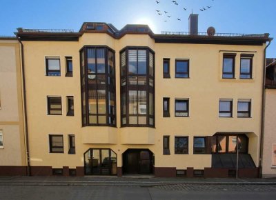Immo Love Lechhausen - Traumhafte ca. 200 m² Maisonette mit Garten und Einliegerwohnung!