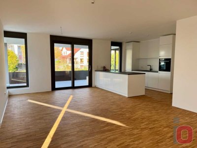 Erstbezug - Exclusive 3-ZKB-Neubauwohnung im 5-Fam.-Haus mit großer Terrasse und TG-Stellplatz