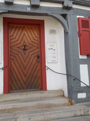 *-Einziehen oder 5% Mietrendite-* in historischem Ambiente erzielen!
Schicke 3 Zi.-EG-Wohnung!