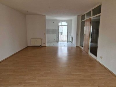 Sehr schöne & große Wohnung * mit Balkon * Tageslichtbad Wanne & Dusche