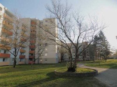 Großzügige, sanierte 3-Zimmer-Wohnung mit Balkon – ideal für junge Familien