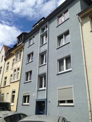 Helle, renovierte 4-Zimmer-Wohnung in zentraler Lage