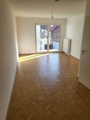 2 Zimmer Wohnung mit Balkon und EBK in Worms-Herrnsheim