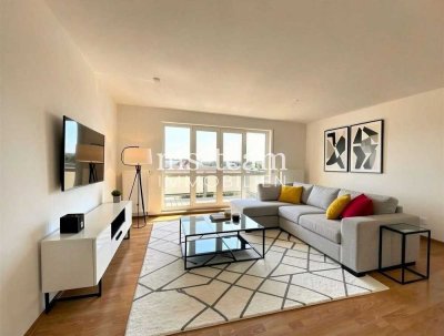 Helle, modernisierte 2-Zimmer-Wohnung mit Balkon und Außenstellplatz
