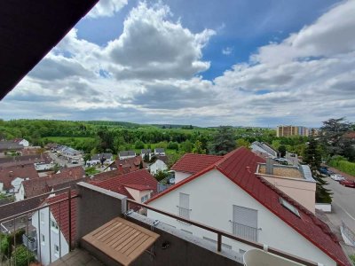 Kurzfristig beziehbare Helle 3-Raum-Dachgeschosswohnung mit Balkon in Böblingen