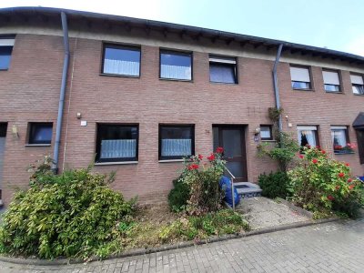 Reihenmittelhaus mit Garage, sanierungsbedürftig, in ruhiger Lage in Willich Neersen