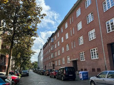 Blücher: heller, solider, Altbau und DG-Neubau - Perfekt für Eigennutzung oder Kapitalanlage