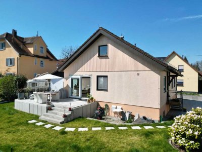 Einfamilienhaus mit Gartenidylle und Einliegerwohnung