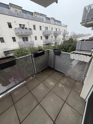 Seepark Vösendorf! Schöne 3-Zimmer-Wohnung mit Balkon und PKW-Abstellplatz