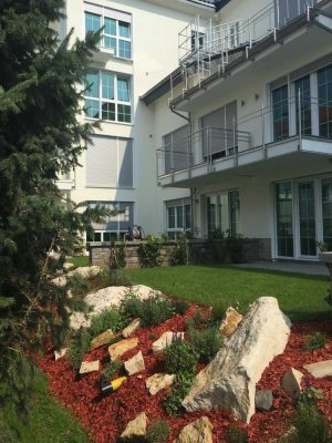 Schöne helle 2 -Zimmer Gartenwohnung