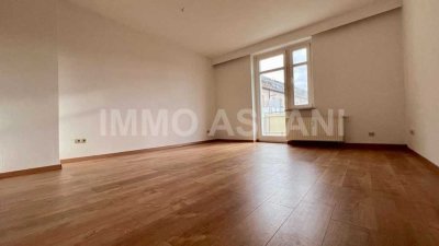 Großzügige 4 Raum-Wohnung mit 2 Bädern, 2 Balkonen und Glasfaser