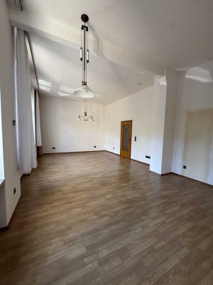 Stadtleben mit Stil – 2-Zimmer-Apartment am Ölberg