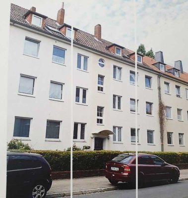 Stilvolle, vollständig renovierte 2-Zimmer-DG-Wohnung mit Einbauküche in Hannover