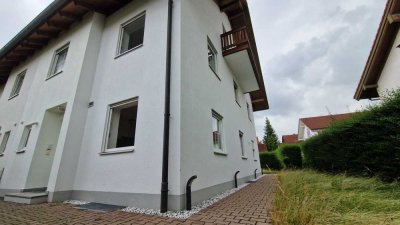 Attraktive und vollst. renovierte 7-Raum-Doppelhaushälfte mit geh. Innenausstattung