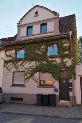 Zweifamilienhaus in zentraler Lage -  PROVISIOINSFREI für den Käufer - Zwangsversteigerung