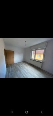 875 € - 75 m² - 3.0 Zi.