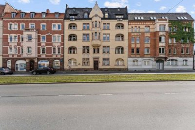Großzügige 4-Zi.-Wohnung mit Balkon, Loggia & Kamin – Ideal für Eigennutzer oder Anleger