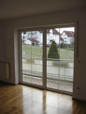 Schöne und gepflegte 3-Zimmer-Wohnung mit Balkon in Neufahrn in Niederbayern