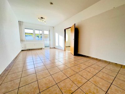 Stilvolle 3-Zimmer-Wohnung mit gehobener Möbel mit Balkon, EBK & Garagenstellplatz in Ludwigsburg