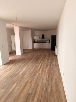 Hochwertige 4‑Zimmer‑Wohnung mit Balkon – 104 m² · Effizienzhaus 70 EE