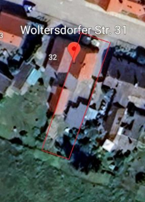 Doppelhaushälfte mit Innenhof, Stallgebäude und Garten in Zahna