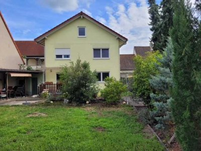 2 Häuser auf einem  557 m² großen Grundstück!