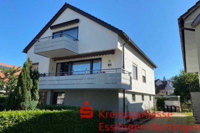 Solides Zweifamilienhaus in zentraler Lage