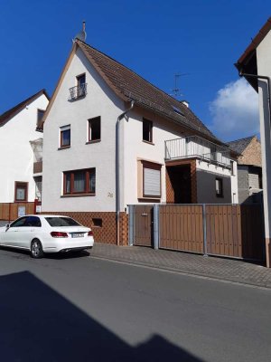 Günstiges, modernisiertes 6-Raum-Einfamilienhaus in Rosbach v. d. Höhe Rosbach vor der Höhe