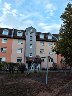 1,5-Zimmer-Wohnung im 3.OG (ohne Aufzug) in Roth zu vermieten!