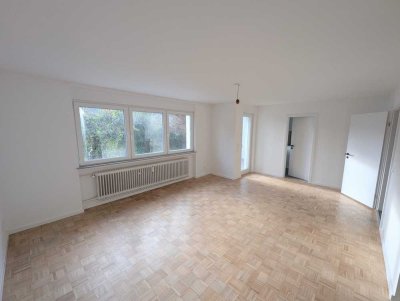 Helle 1,5-Zimmer-Wohnung mit Terrasse in Stuttgart-Botnang