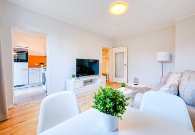 Modern sanierte 2-RW* sonniger Balkon* WM* moderne Möblierung* EBK* Bad mit Dusche* grüne Wohnlage